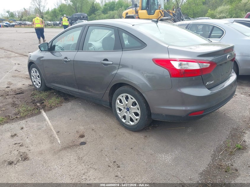 Vin: 1fahp3f24cl474454, lot: 45387862, ford focus se 20123