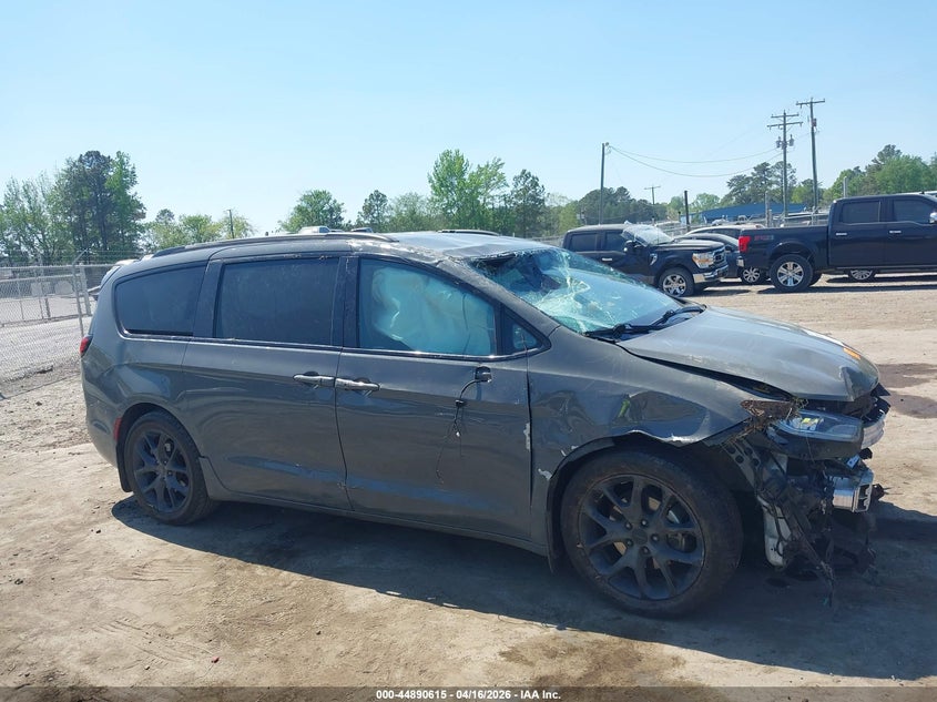 2021 Chrysler Pacifica 3.6 Touring grey Lot 111044890615 Vin 2C4RC1FGXMR500896