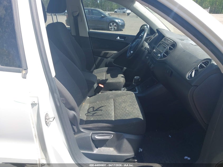 2014 Volkswagen Tiguan R-Line/S/Se/Sel