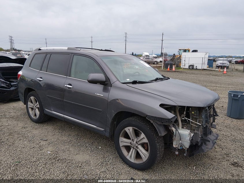 TOYOTA HIGHLANDER 2013. Lot# 44890845. VIN 5TDDK3EH2DS185618. Photo 1