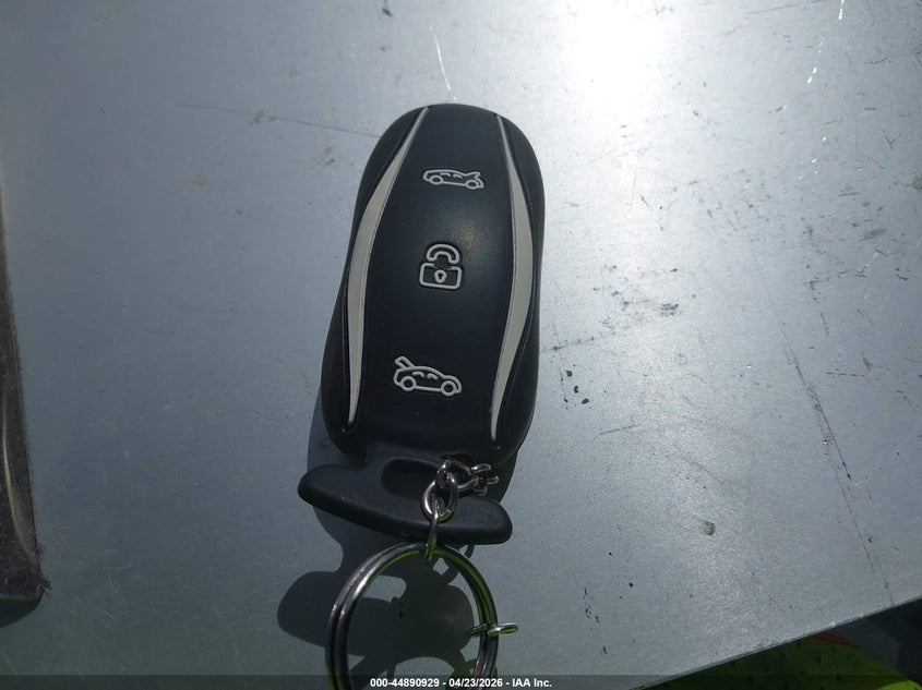 2018 Tesla Model X VIN: 5YJXCBE47JF111337 Lot: 44890929