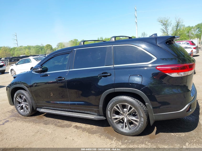 TOYOTA HIGHLANDER - zdjęcie 15