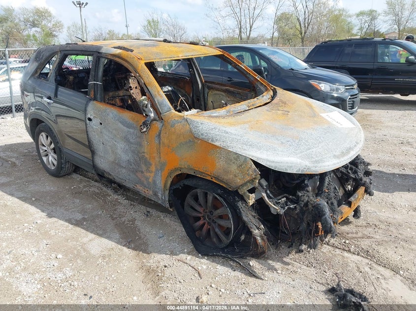 KIA SORENTO 2011. Lot# 44891154. VIN 5XYKUCA15BG150639. Photo 1