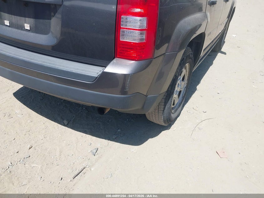 2016 JEEP PATRIOT auction photo 6