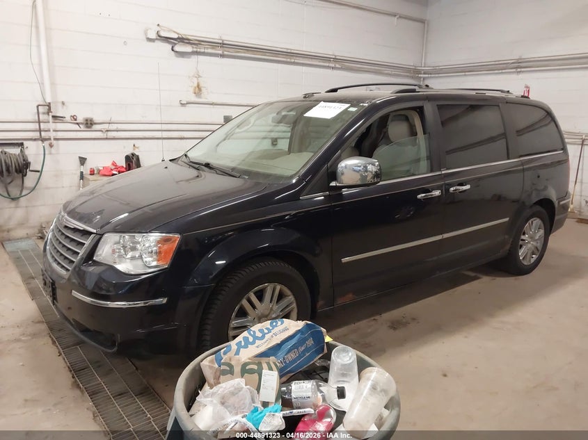 2010 Chrysler Town & Country Limited