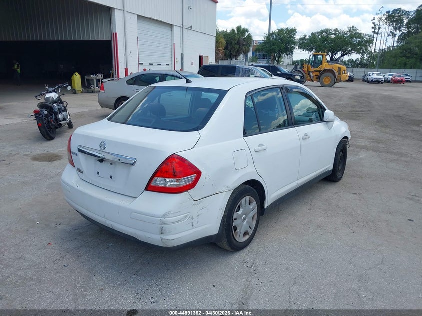 Vin: 3n1bc1ap7bl421465, lot: 45388708, nissan versa 1.8s 20114