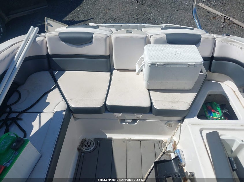 2020 CHAPARRAL 22' auction photo 8