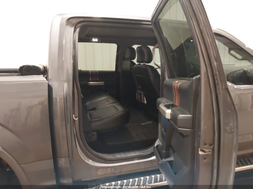 2015 Ford F-150 5.0 Lariat grey Lot 111044891439 Vin 1FTEW1EF8FFA94965