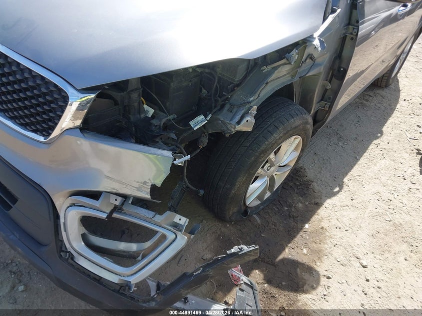 2018 KIA SORENTO auction photo 6
