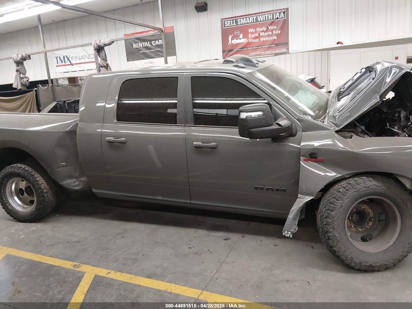 2026 Ram 3500 Ram Laramie 4X4 6'4 Box grey Lot 111044891515 Vin 3C63RRML7TG170391