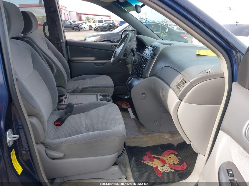 2006 Toyota Sienna Le