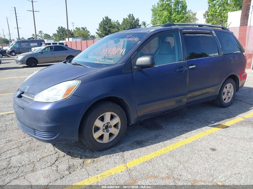 2004 Toyota Sienna Le