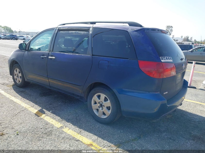 2004 Toyota Sienna Le