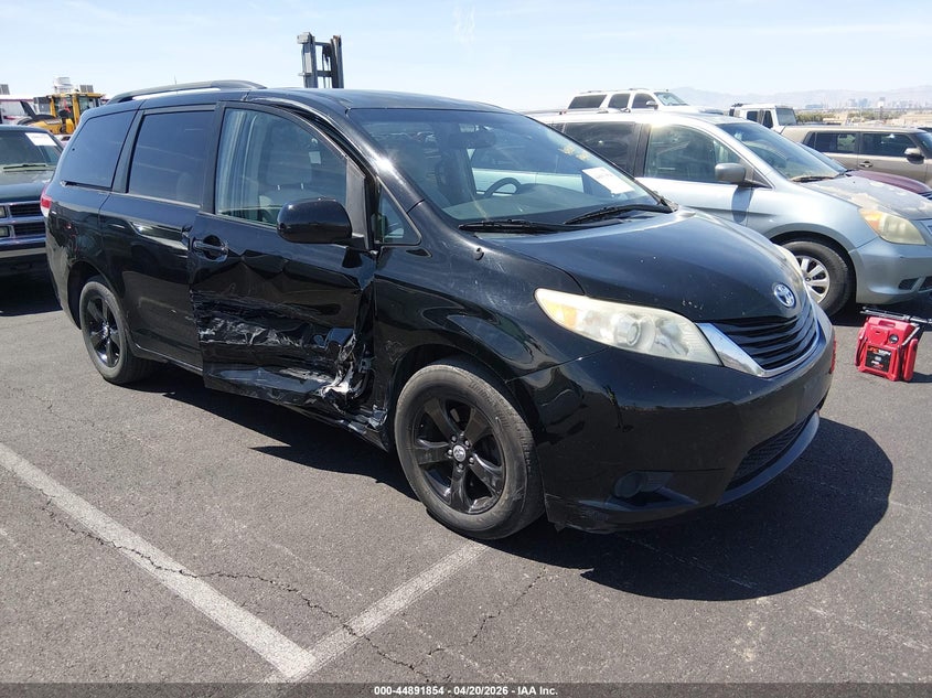 2011 Toyota Sienna Le V6