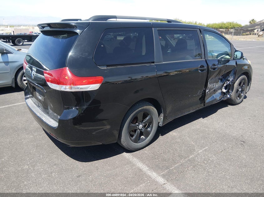 2011 Toyota Sienna Le V6