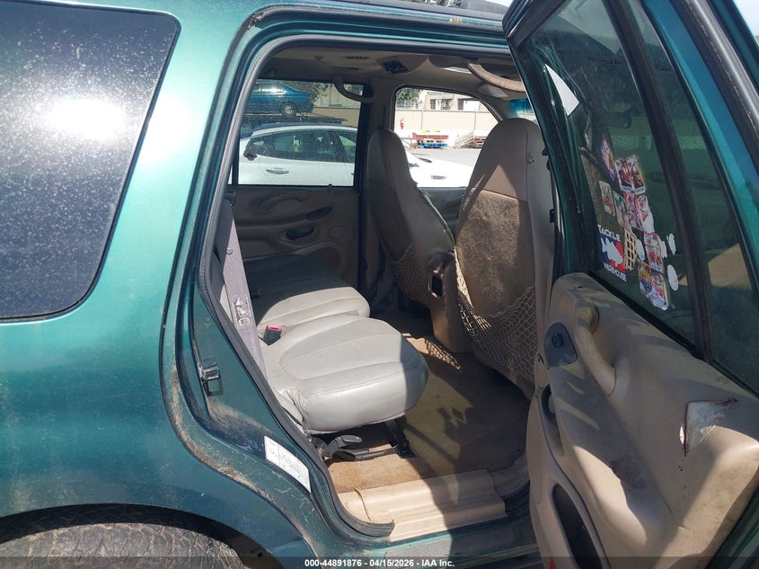 1999 Ford Expedition Eddie Bauer/Xlt VIN: 1FMPU18L2XLB35539 Lot: 44891876