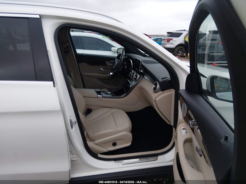 2018 MERCEDES-BENZ GLC 300 auction photo 5