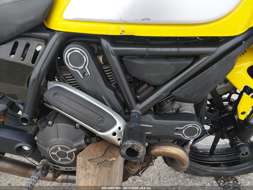 2015 Ducati Scrambler 800 VIN: ML015ANM3FT002047 Lot: 44891984