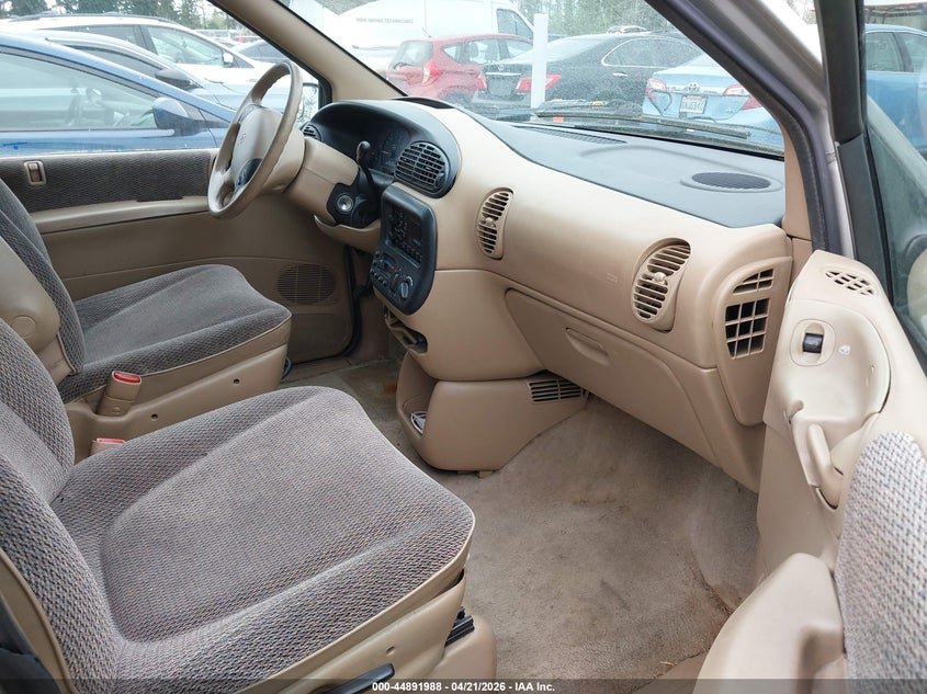 1997 Plymouth Grand Voyager Se