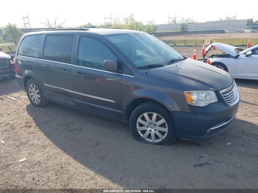 2016 Chrysler Town & Country Touring