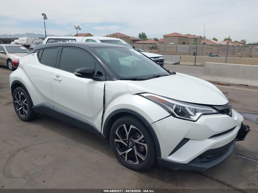 2019 TOYOTA C-HR XLE