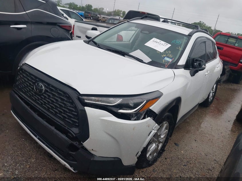 2023 TOYOTA COROLLA CROSS auction photo 2