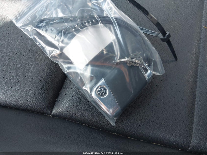 2021 Volkswagen Atlas Cross Sport 2.0T Se W/Technology VIN: 1V2JC2CA4MC215783 Lot: 44892486