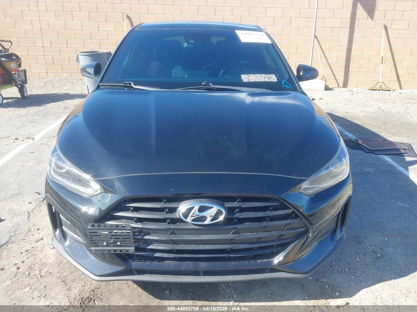 2019 Hyundai Veloster 2.0 VIN: KMHTG6AF2KU013838 Lot: 44892759