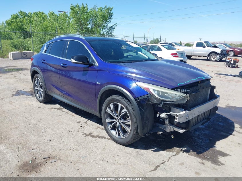 2017 INFINITI QX30 PREMIUM