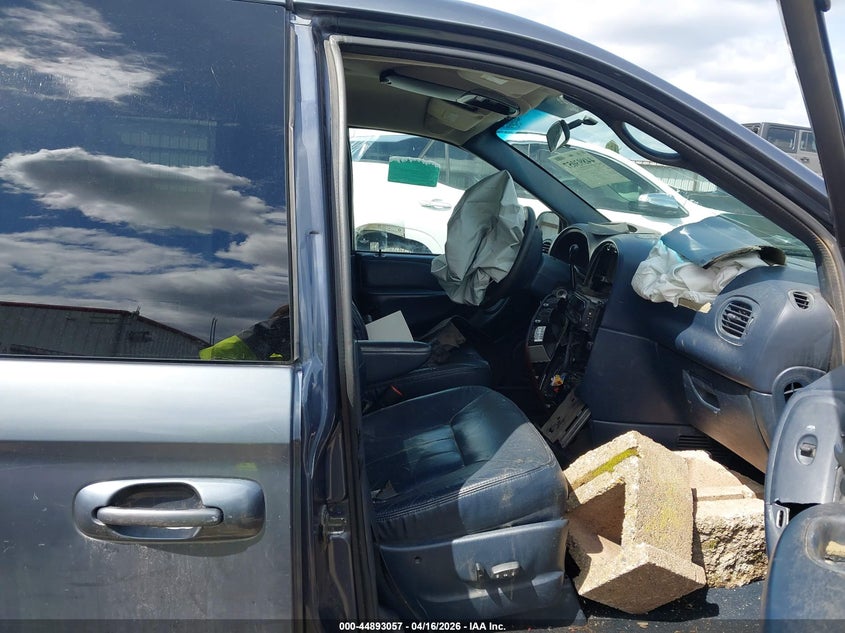 2001 Chrysler Town & Country Lxi