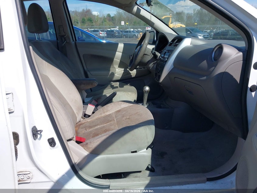 2015 Nissan Versa 1.6 Sv