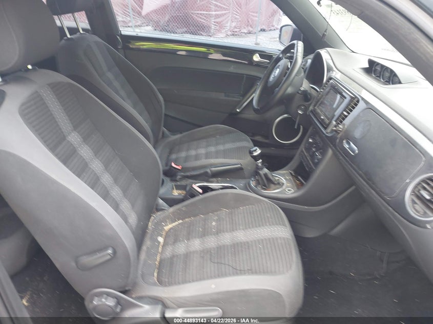 2012 Volkswagen Beetle 2.0T