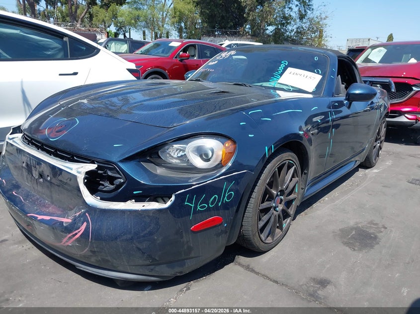 Vin: jc1nfaek9h0103589, lot: 45390503, fiat 124 spider classica 20172