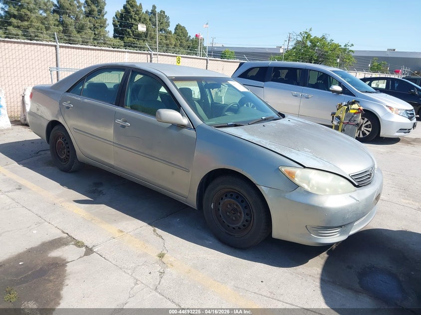2005 Toyota Camry Le