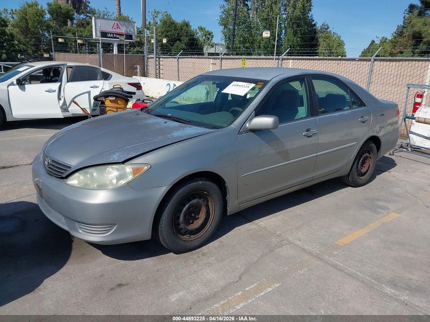 2005 Toyota Camry Le