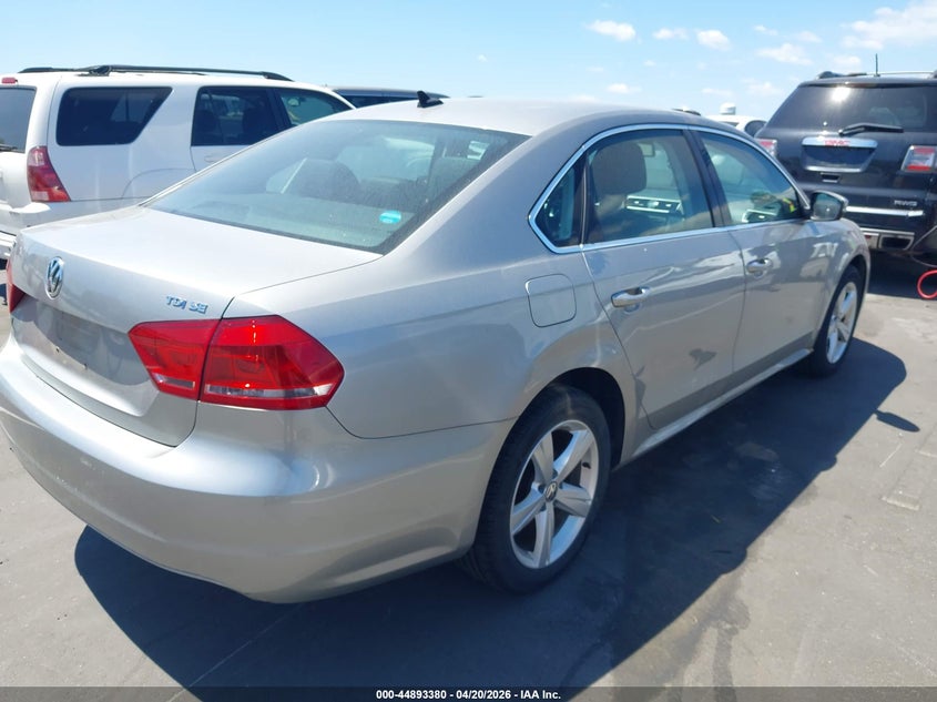 2012 Volkswagen Passat 2.0L Tdi Se