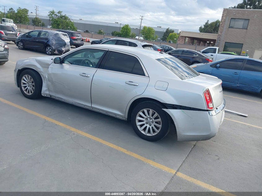 Vin: 2c3ccaag3ch142353, lot: 45390733, chrysler 300 20123