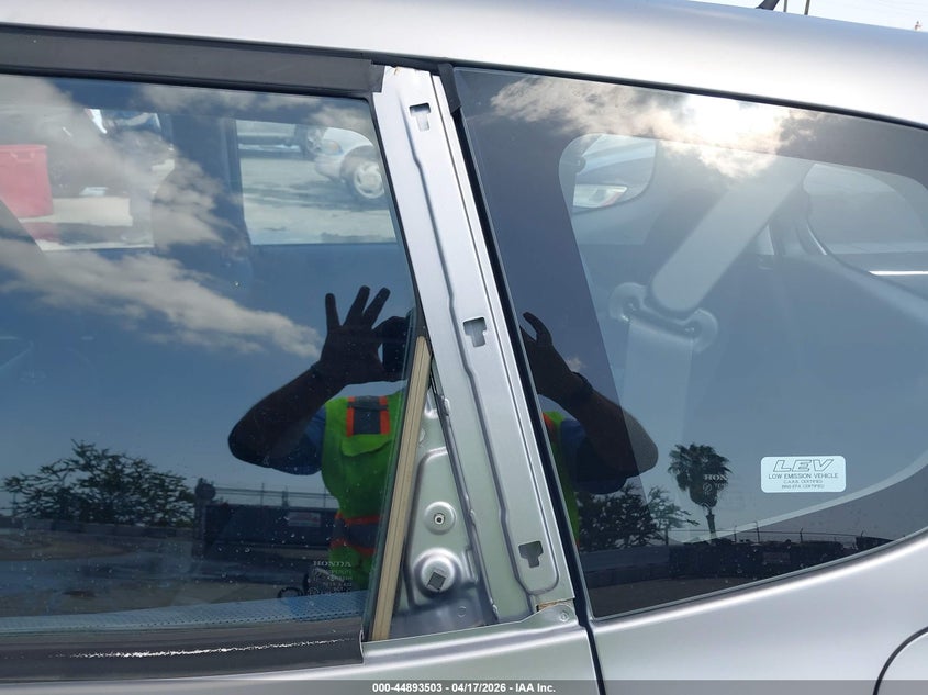 2007 Honda Fit Sport VIN: JHMGD38607S031615 Lot: 44893503