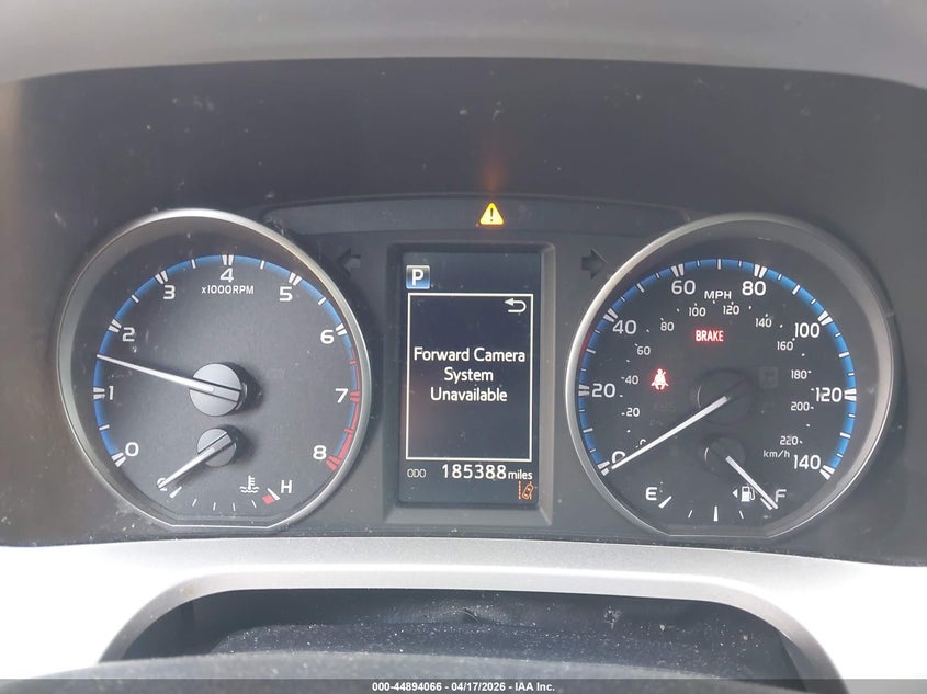 VIN JTMZFREV4JJ748678 2018 TOYOTA RAV4 LE