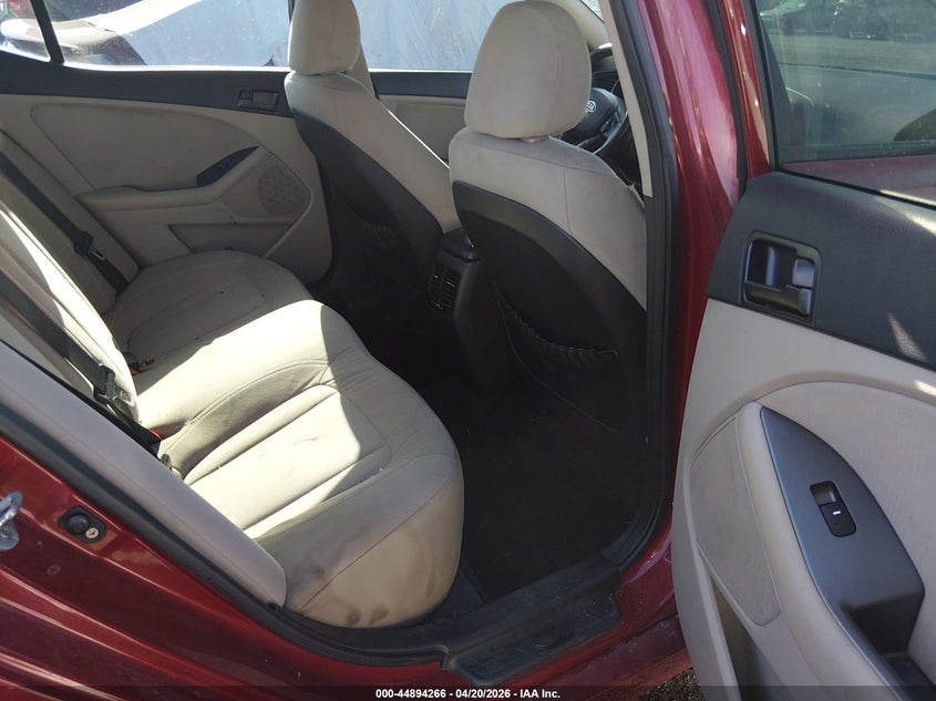 2011 Kia Optima 2.4 Lx red Lot 111044894266 Vin KNAGM4A77B5166606