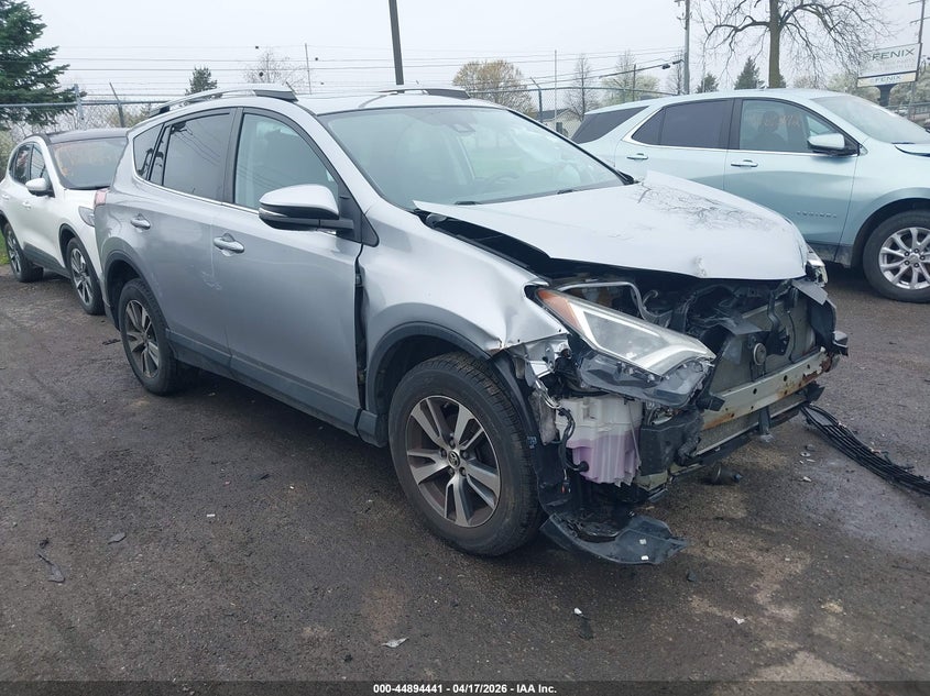 TOYOTA RAV4 2018. Lot# 44894441. VIN 2T3RFREV1JW699389. Photo 1