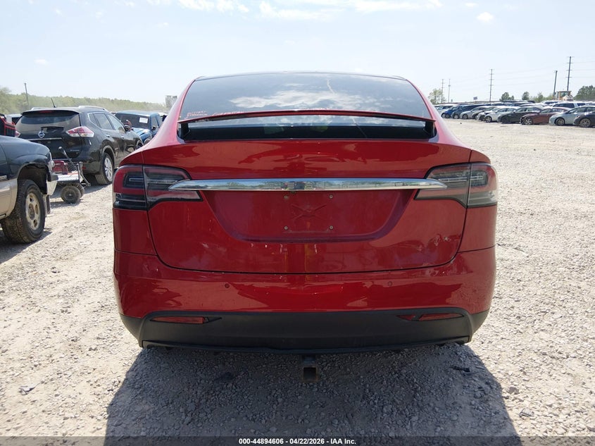 2018 Tesla Model X 100D/75D/P100D VIN: 5YJXCDE22JF133885 Lot: 44894606