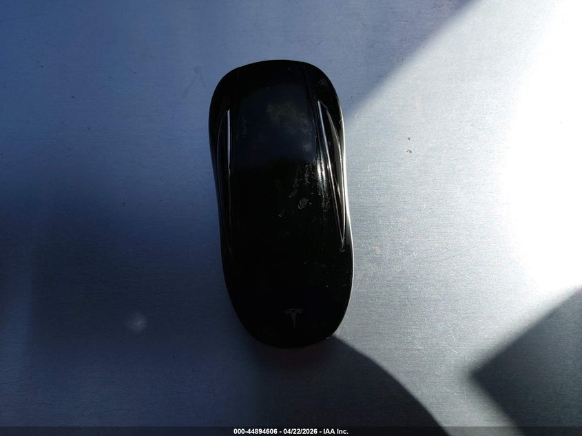 2018 Tesla Model X 100D/75D/P100D VIN: 5YJXCDE22JF133885 Lot: 44894606