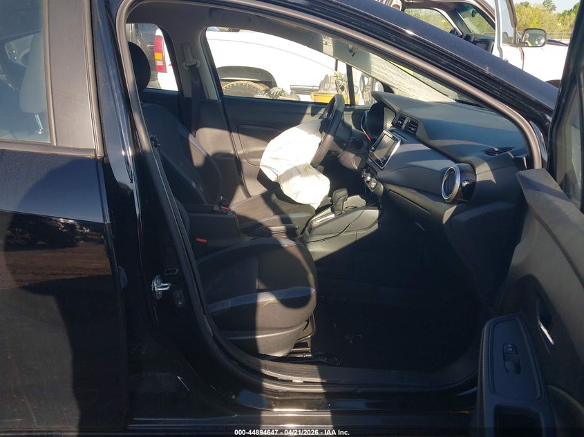 AtlanticExpress - Nissan Versa