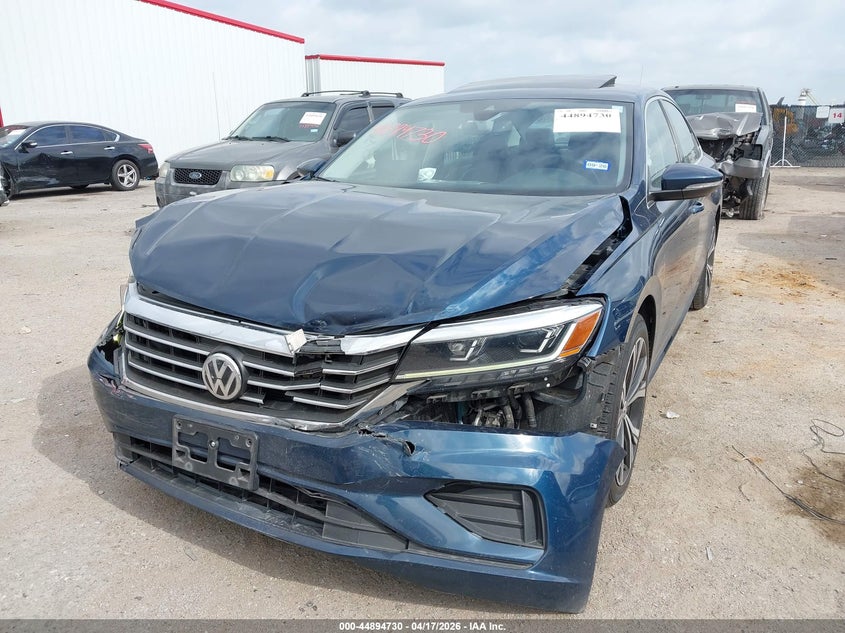 2022 Volkswagen Passat 2.0t Se 1VWSA7A3XNC008147 photo 1