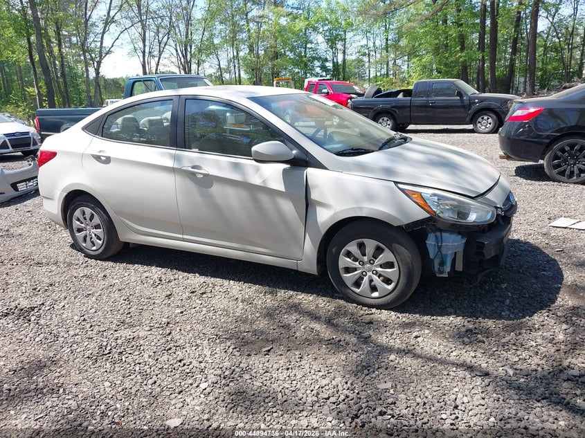 HYUNDAI ACCENT 2015. Lot# 44894736. VIN KMHCT4AE5FU937364. Photo 1