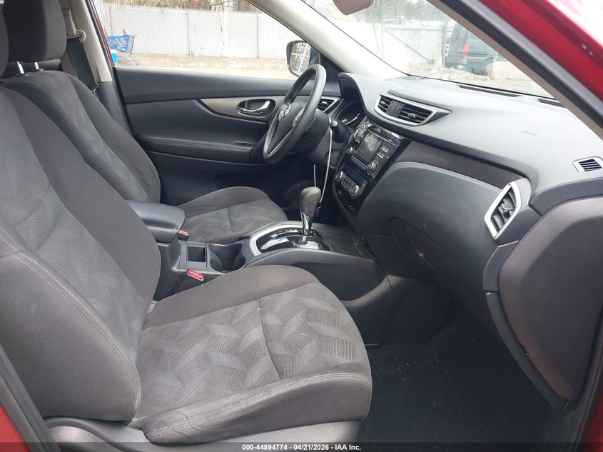 2016 Nissan Rogue Sv