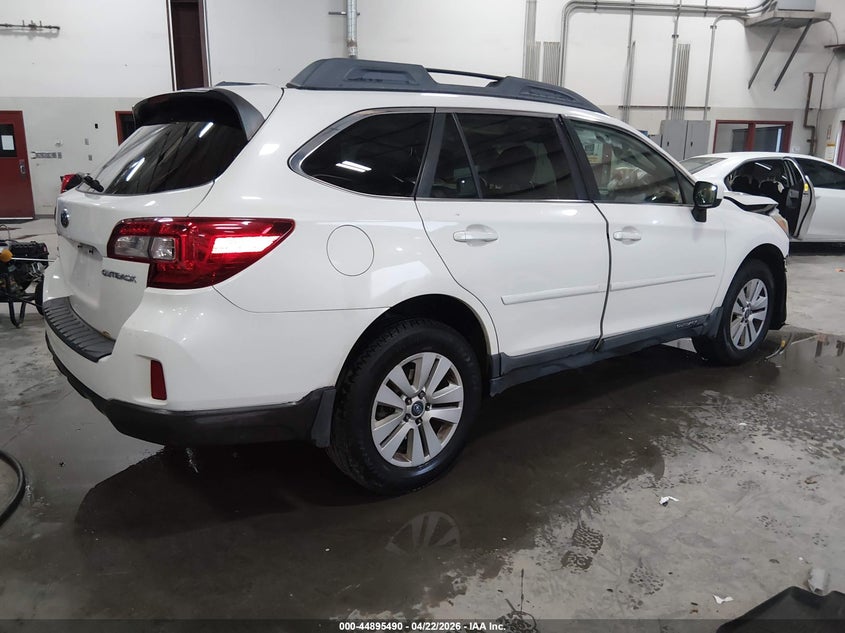 2015 SUBARU OUTBACK auction photo 4