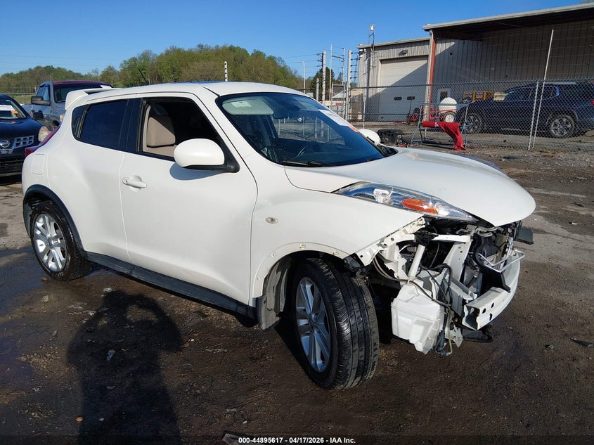 2014 NISSAN JUKE SV