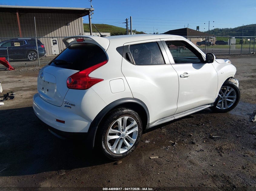2014 NISSAN JUKE SV · Фото 4